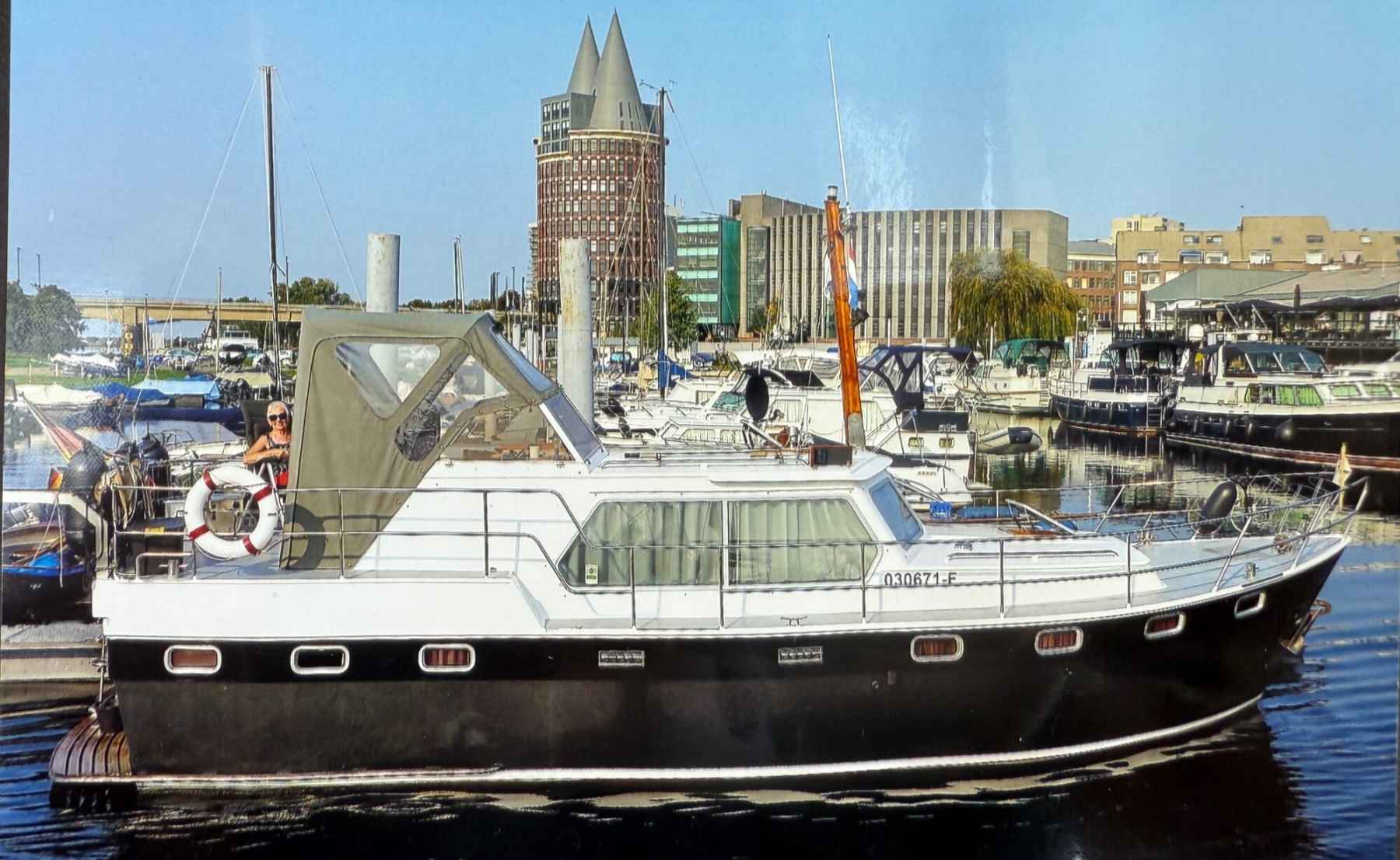 Motorboot Valkkruiser 10.50 AK Cabrio