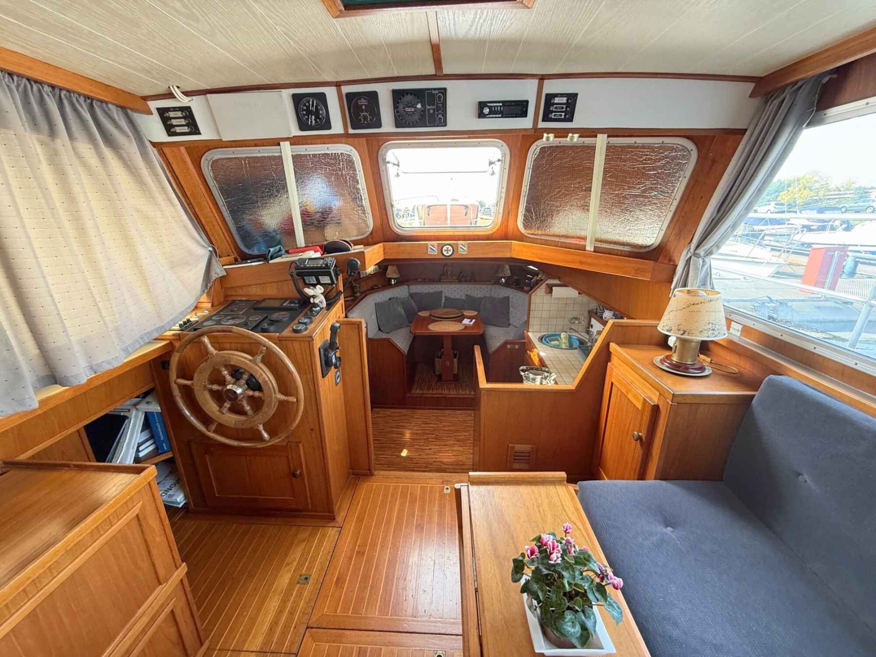 Motorboot Valkkruiser 10.50 AK Cabrio