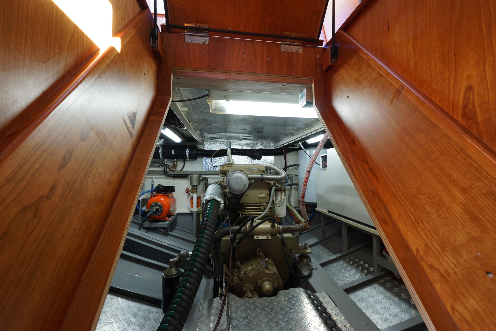 Motorboot Valkkruiser Challenger 45 VS
