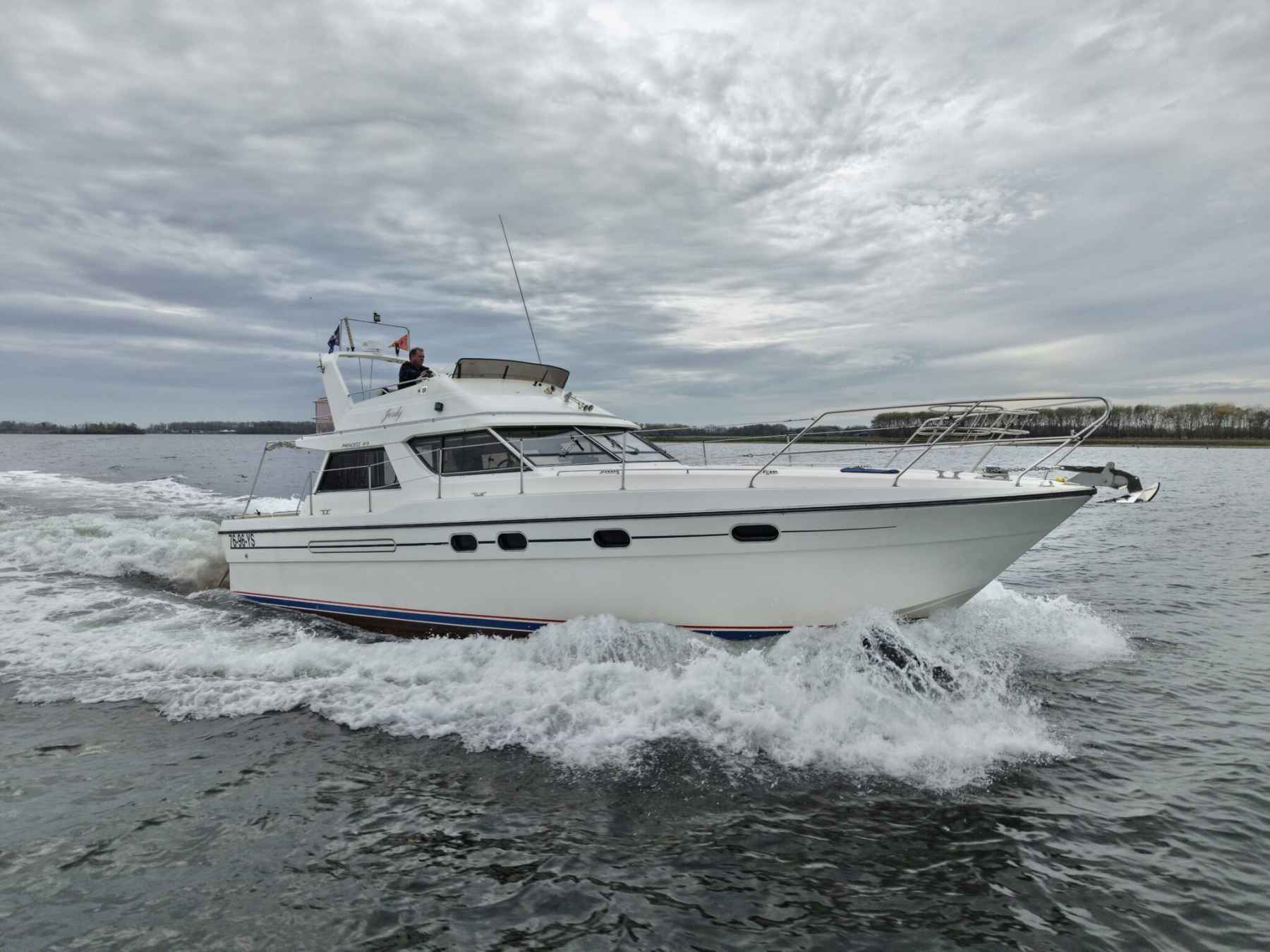 Motorboot Princess 415 FB