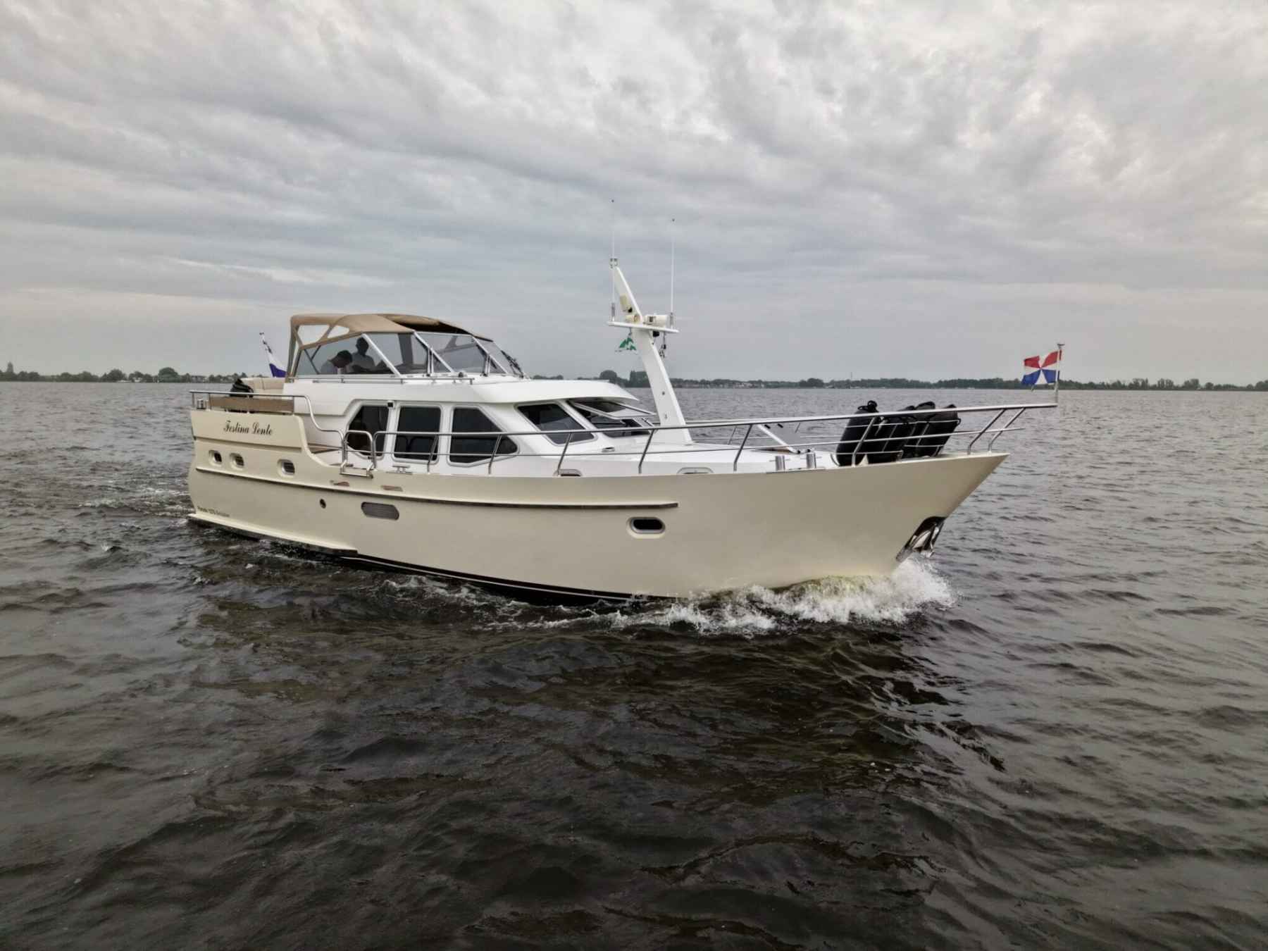 Motorboot Van Vossen Parade 12.70 AK Exclusive