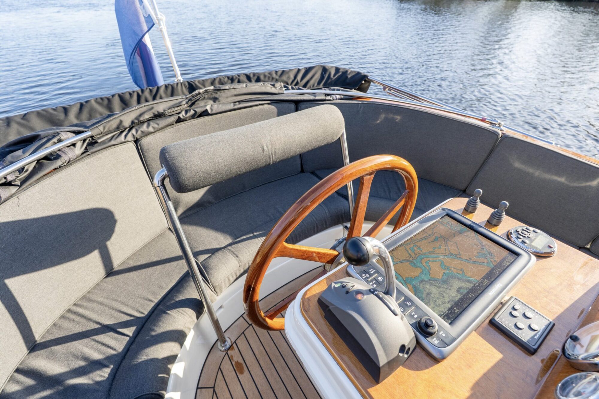 Motorboot Makma Caribbean 36
