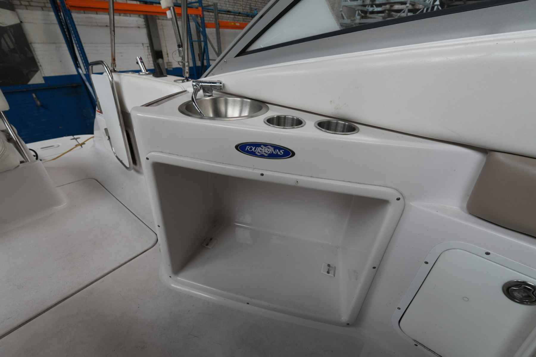Motorboot Four Winns 258 Vista