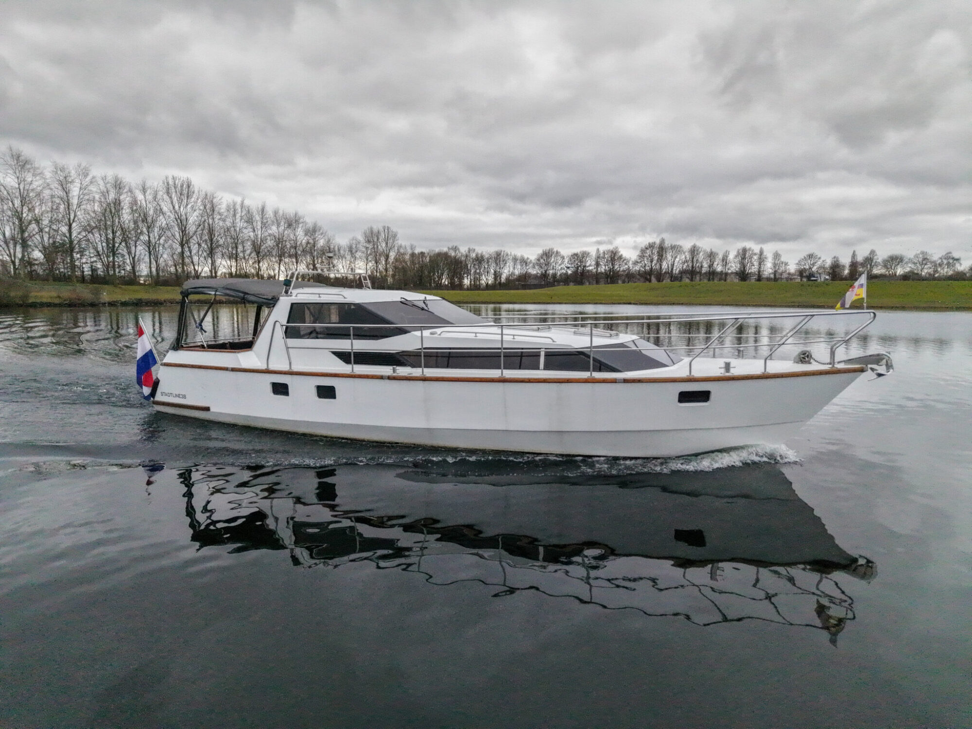 Motorboot Stadtline 38