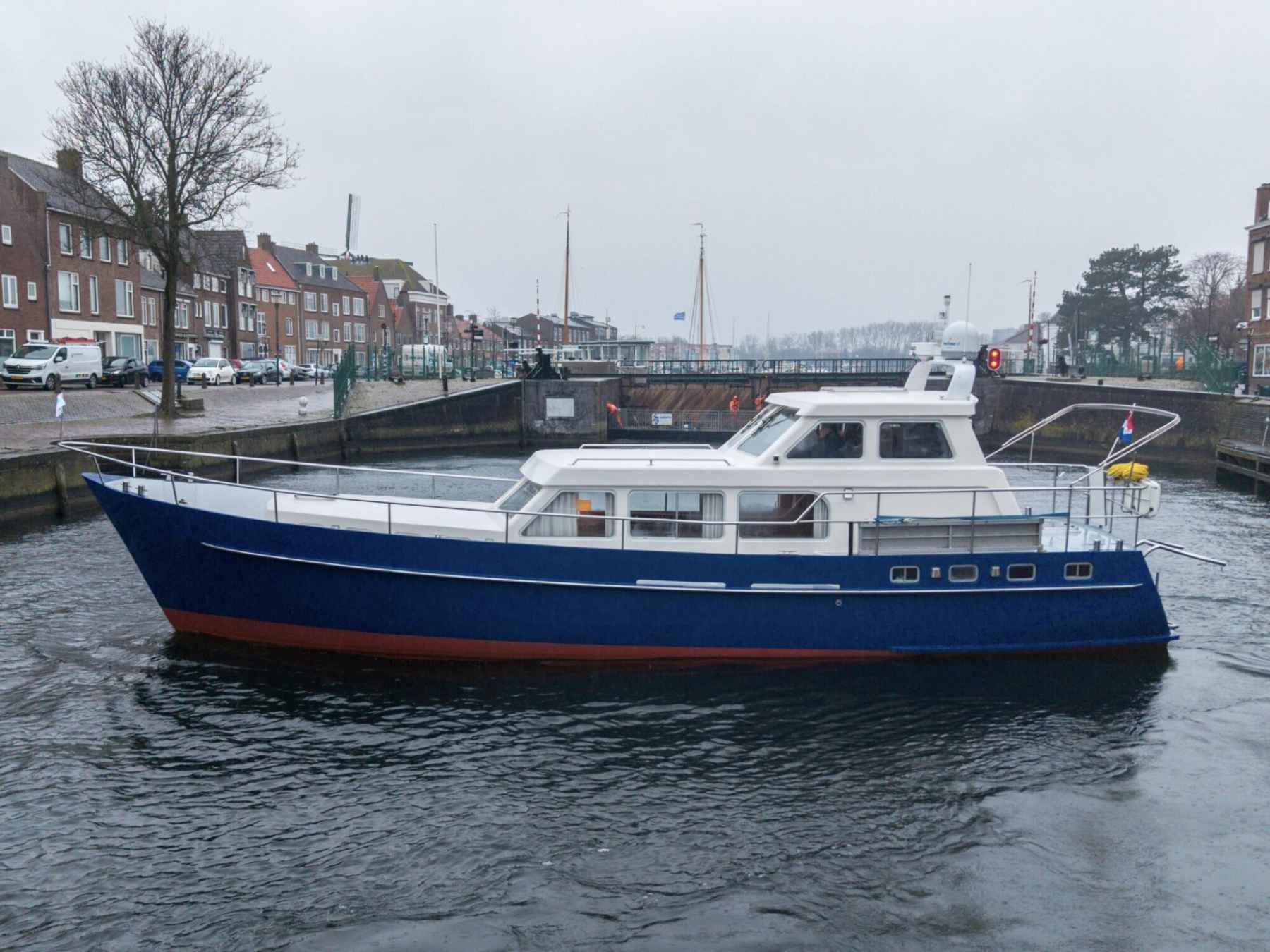 Motorboot Pieter Beeldsnijder Spiegelkotter 15.00 VS