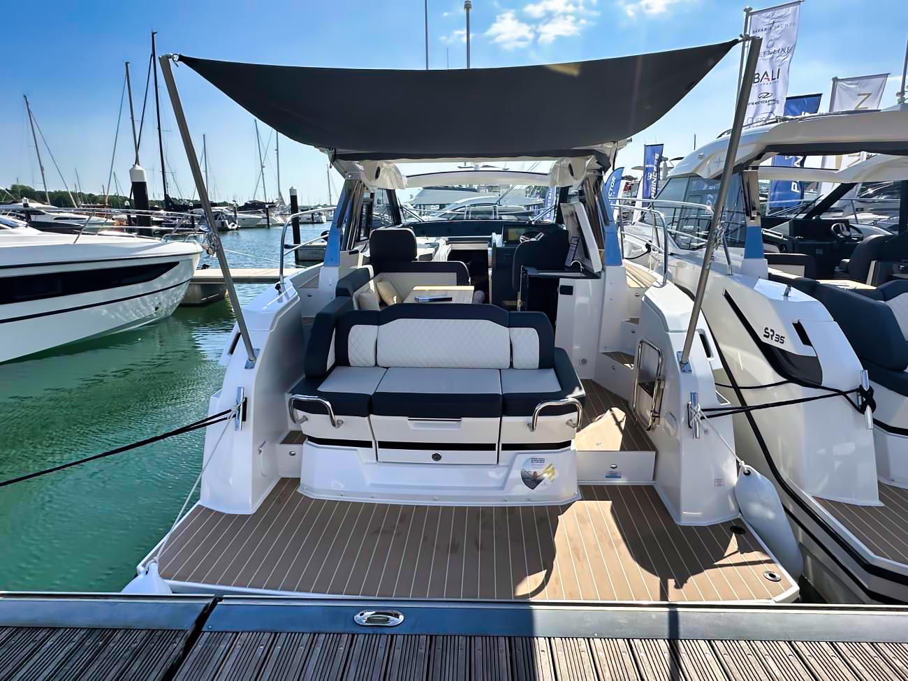 Motorboot Bavaria SR 35 Hardtop