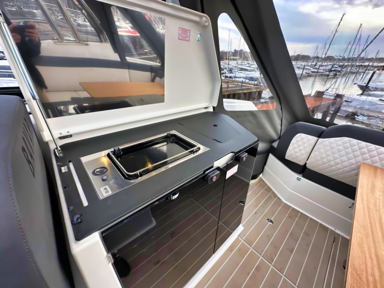 Motorboot Bavaria SR 35 Hardtop