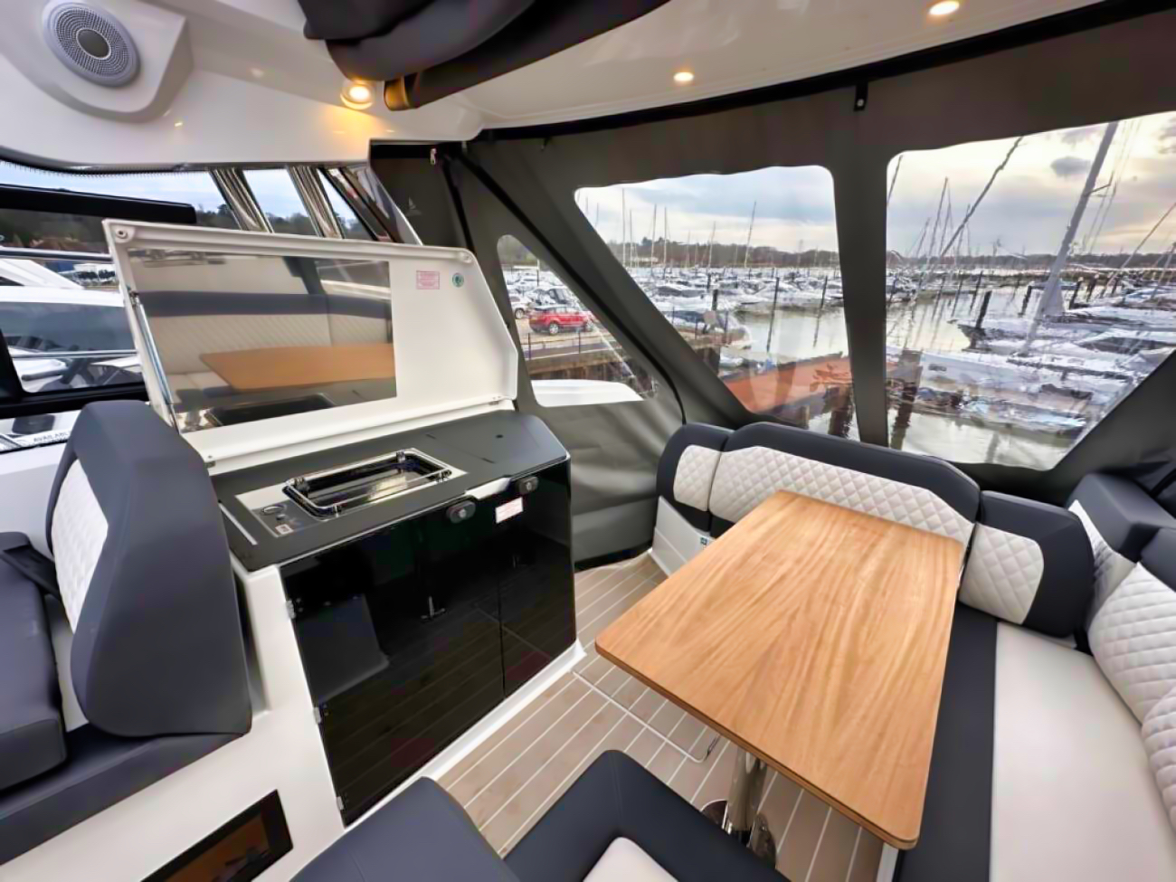 Motorboot Bavaria SR 35 Hardtop