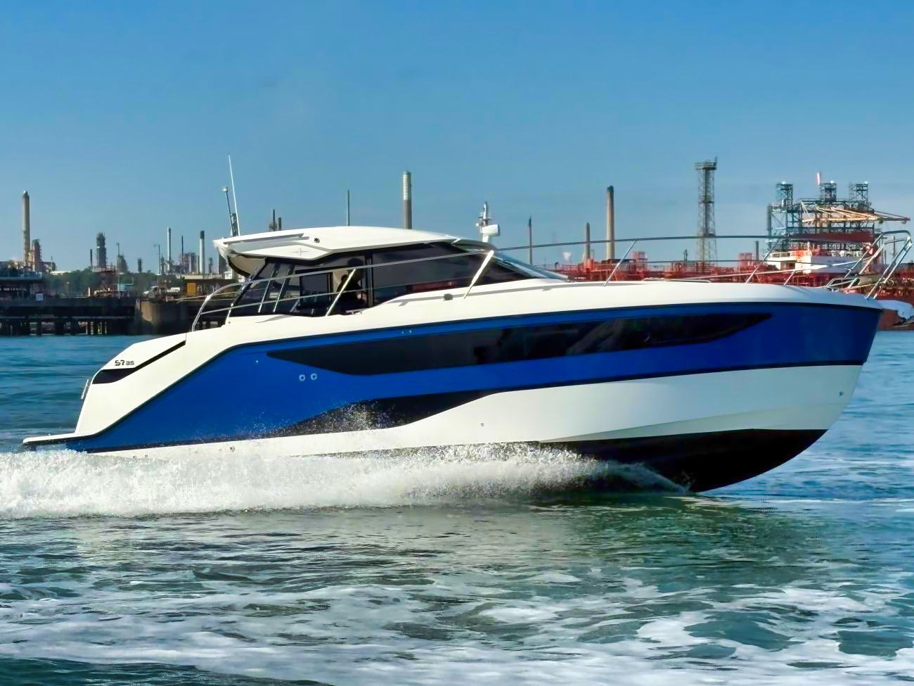 Motorboot Bavaria SR 35 Hardtop