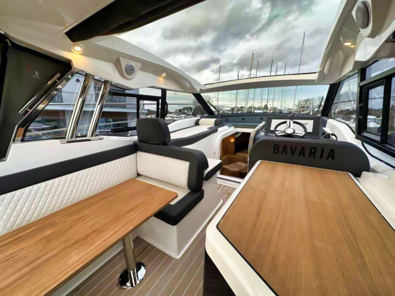 Motorboot Bavaria SR 35 Hardtop