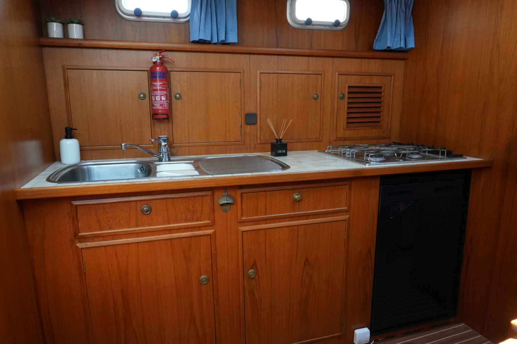 Motorboot Monty Bank Kotter 41 AK Cabrio