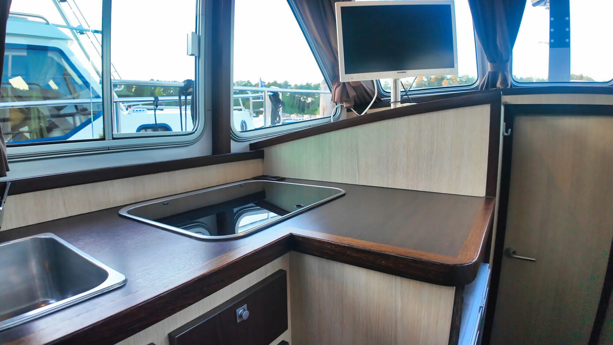 Motorboot Aventura 34 AK Cabrio