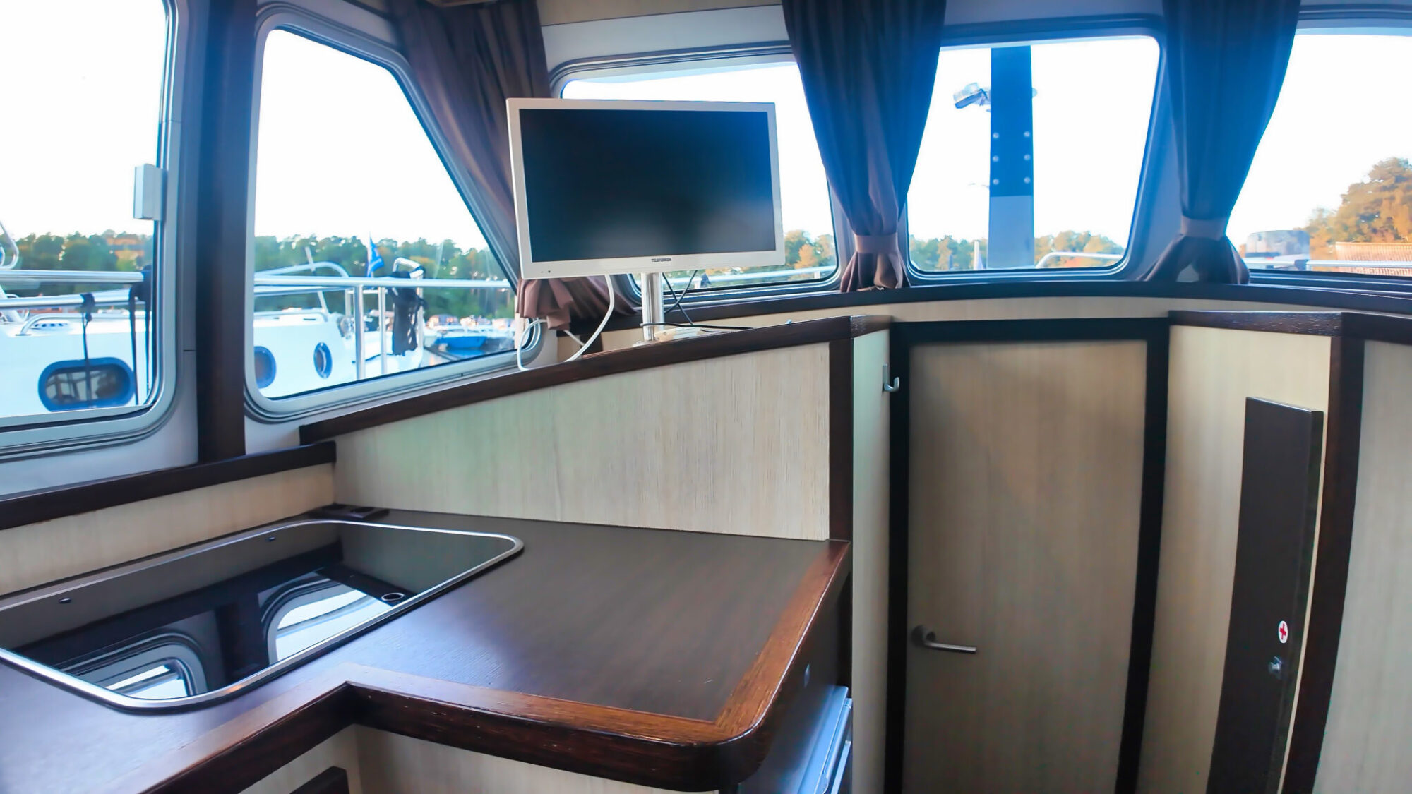 Motorboot Aventura 34 AK Cabrio