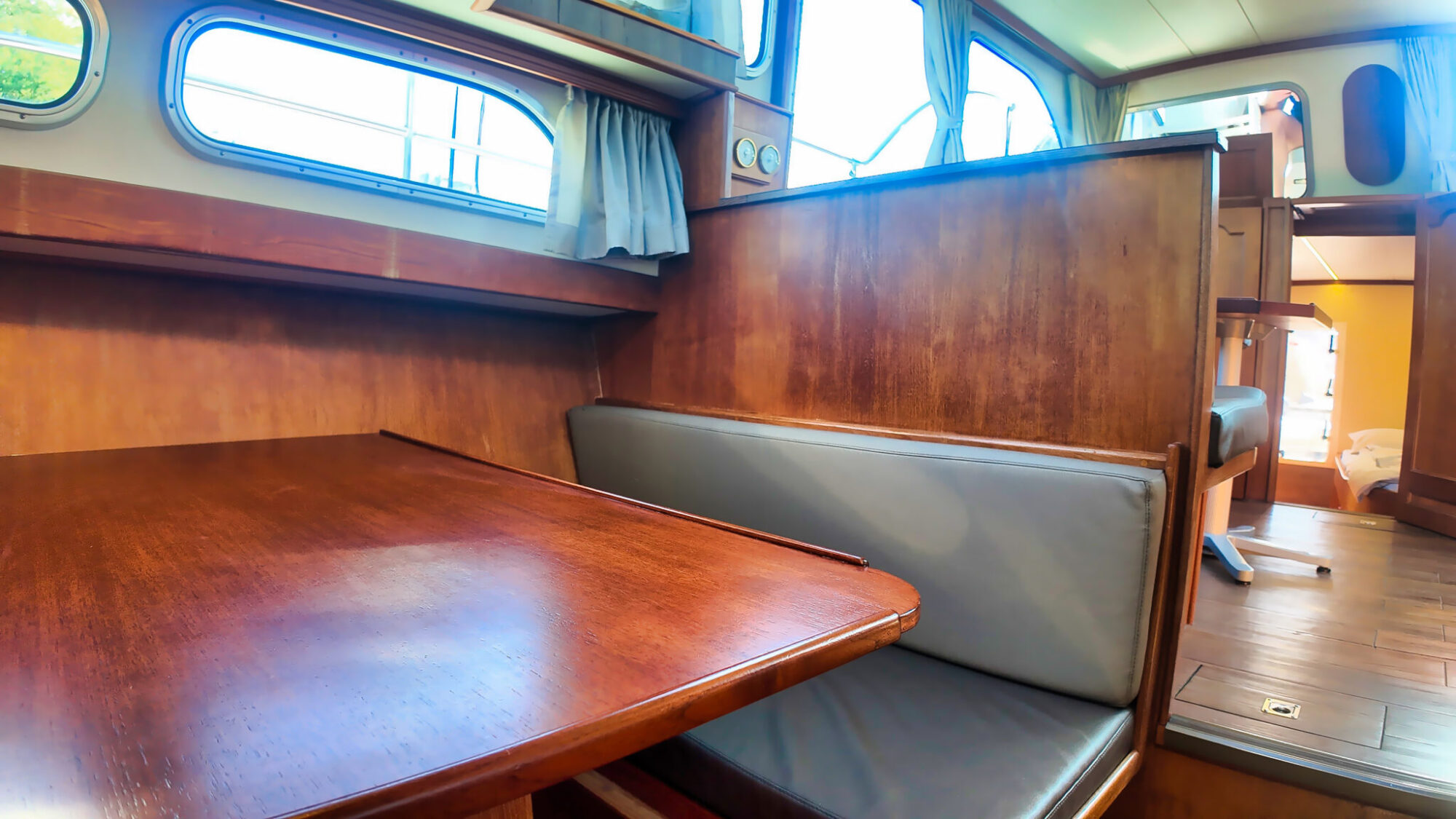 Motorboot Pedro Skiron 35 AK Cabrio