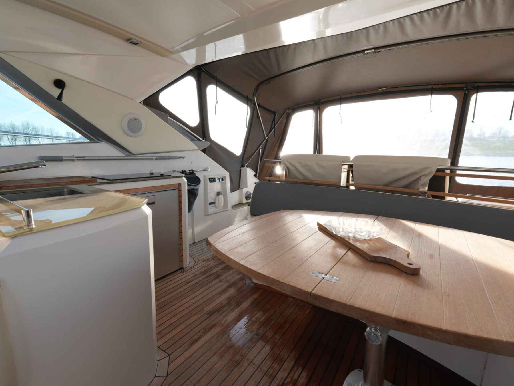 Motorboot Sessa C46 HT IPS