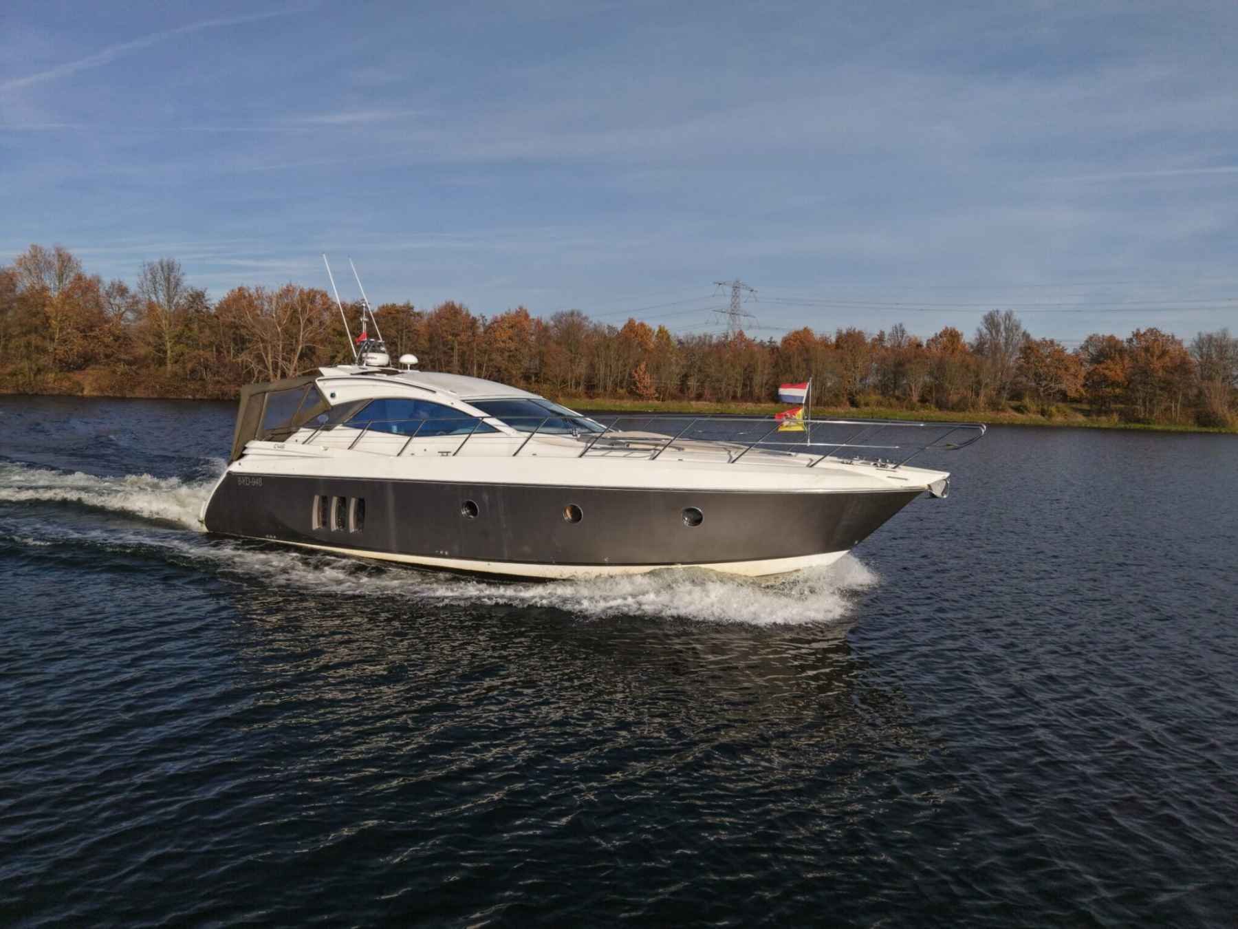 Motorboot Sessa C46 HT IPS