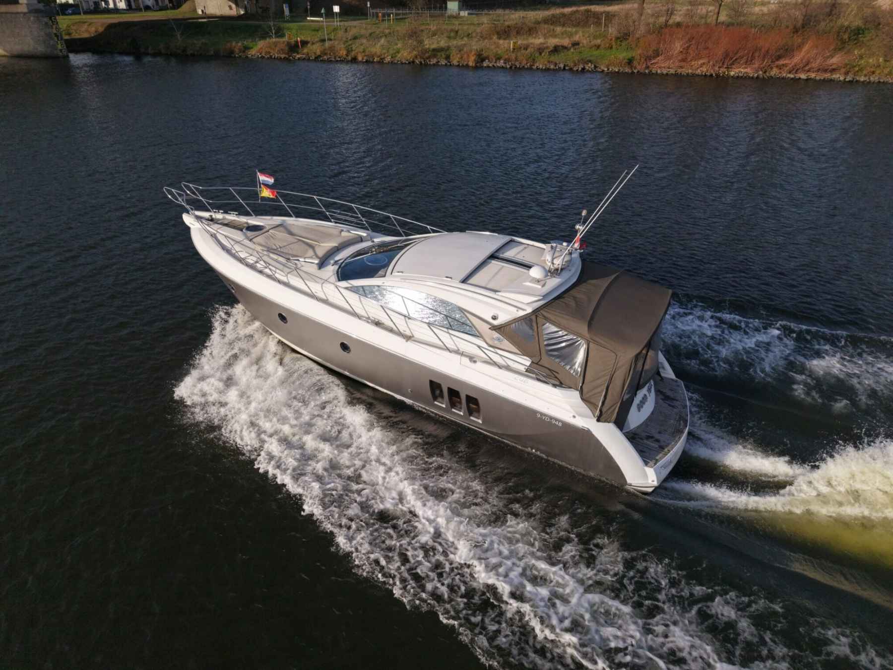 Motorboot Sessa C46 HT IPS