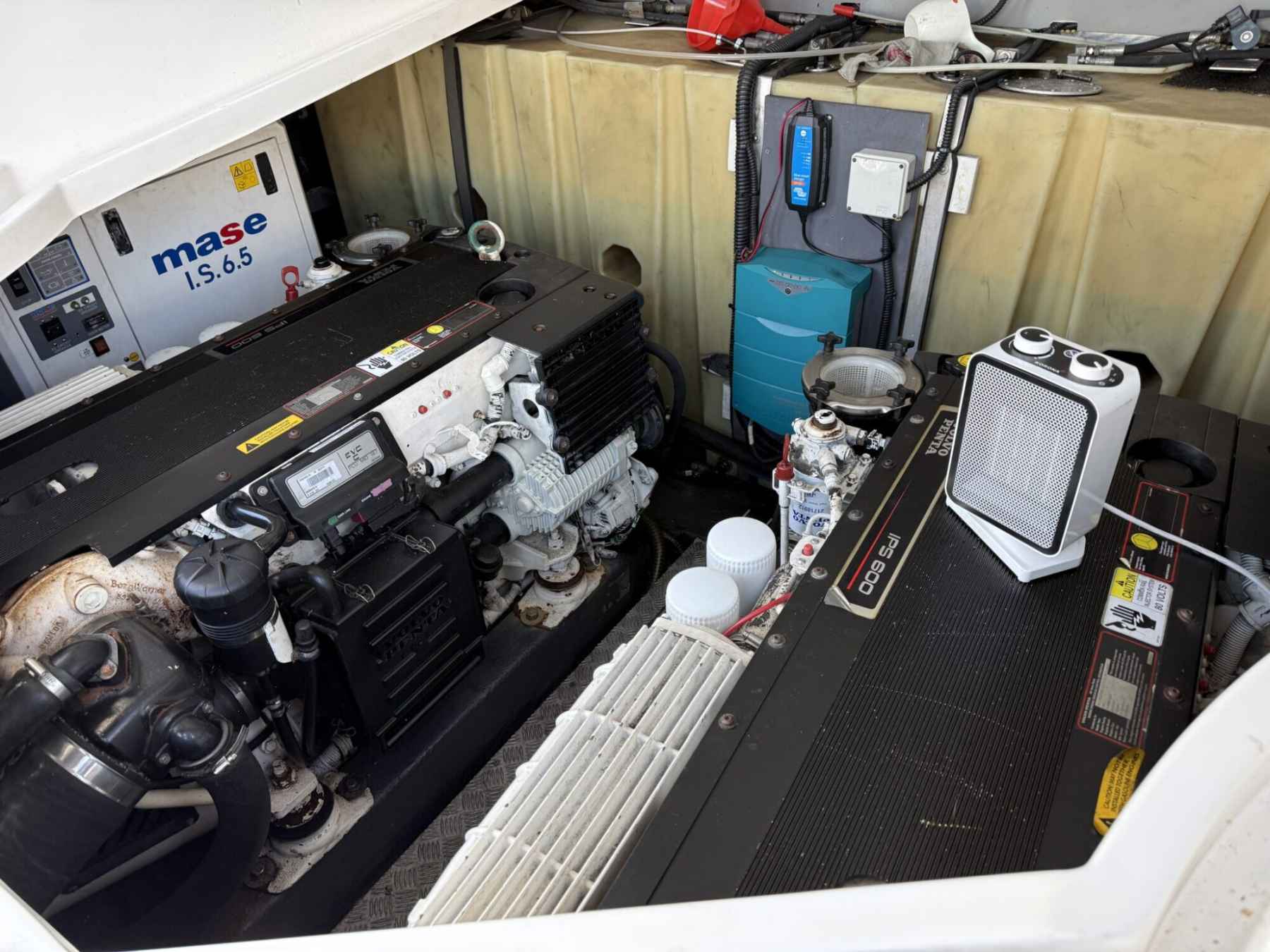 Motorboot Sessa C46 HT IPS