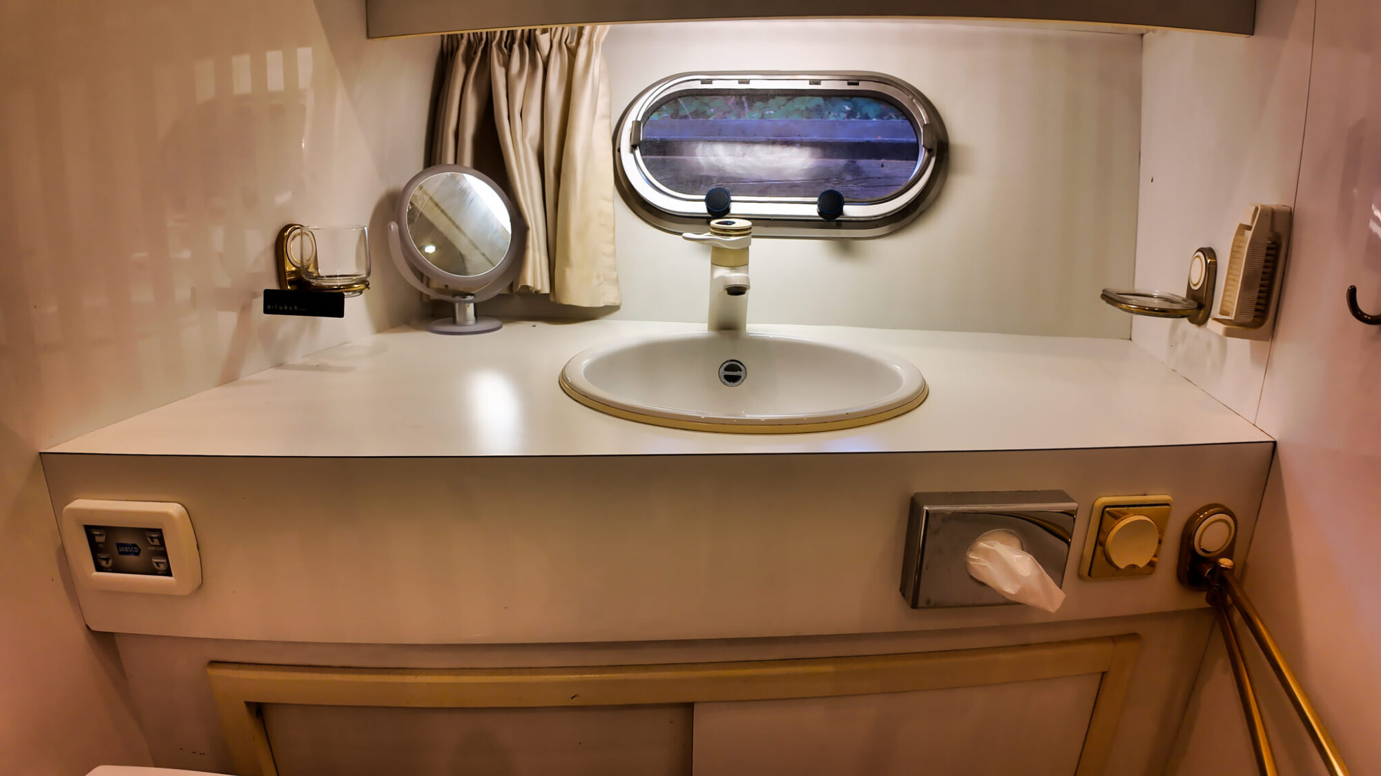 Motorboot Neptunus 138 / 46 Flybridge Sedan