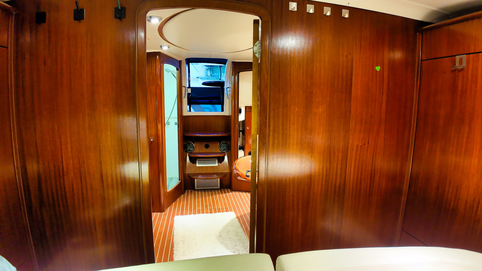 Motorboot Bavaria 37 HT Hardtop