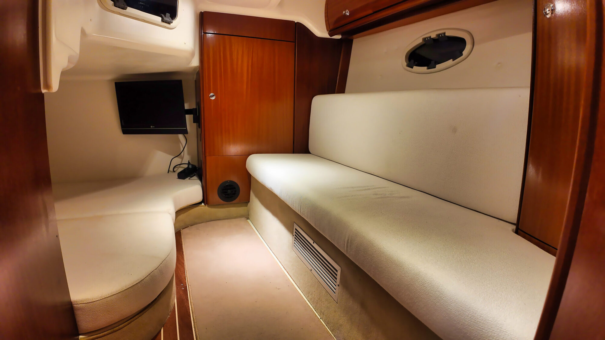 Motorboot Bavaria 37 HT Hardtop