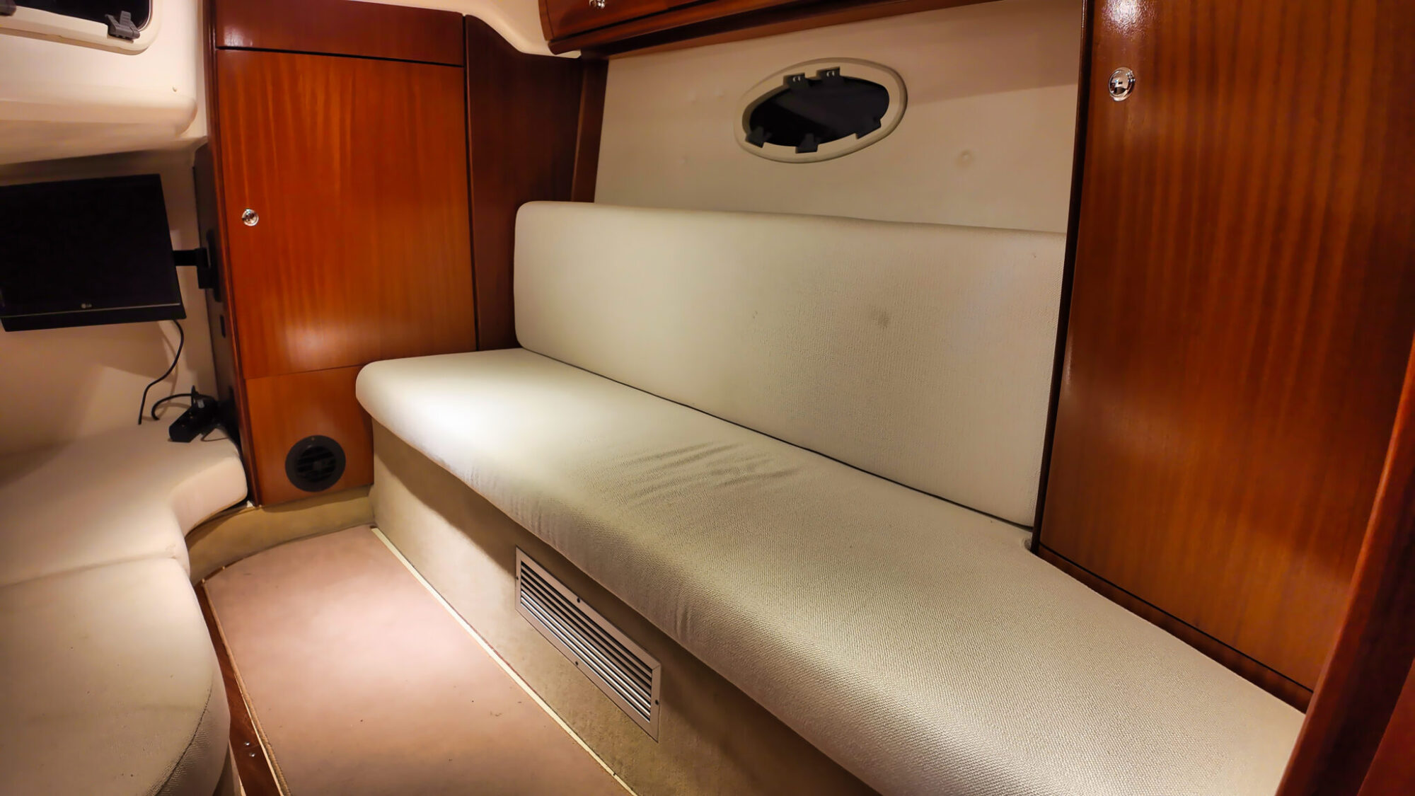Motorboot Bavaria 37 HT Hardtop