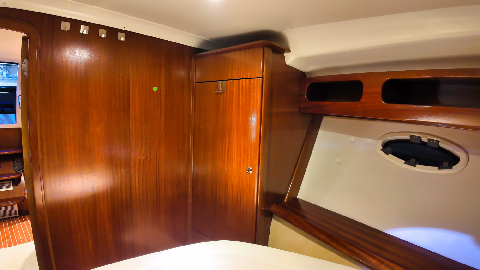 Motorboot Bavaria 37 HT Hardtop