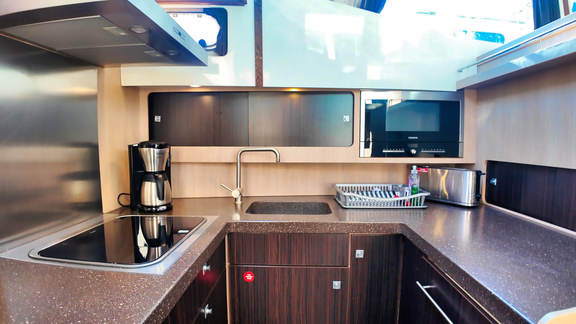 Motorboot Aventura 43 AK Cabrio