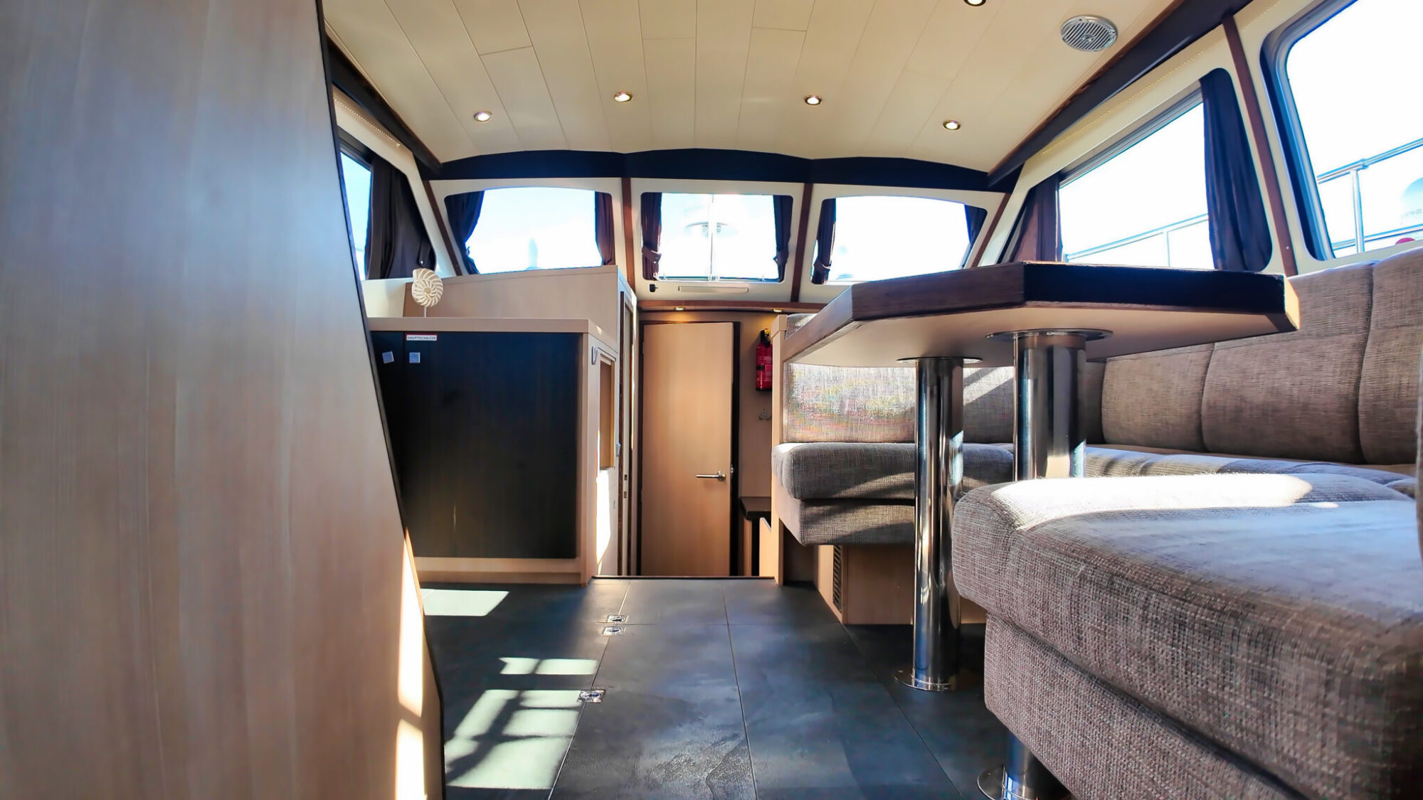 Motorboot Aventura 43 AK Cabrio