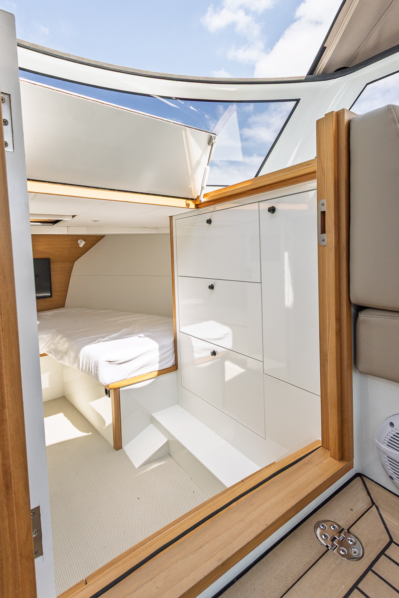 Motorboot Crown yachts Crown Keyzer S33