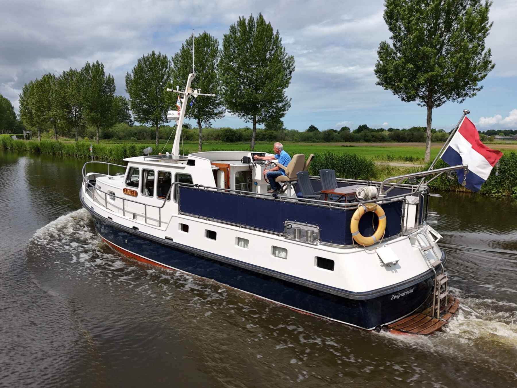 Motorboot Damen Pushy Cat 15.00 AK Cabrio