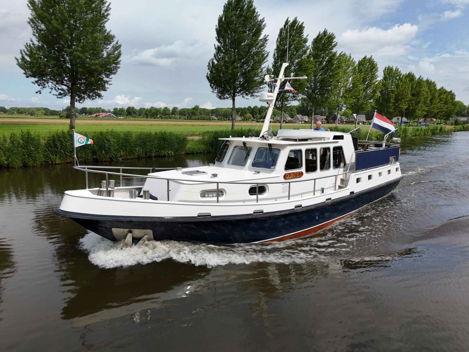 Motorboot Damen Pushy Cat 15.00 AK Cabrio