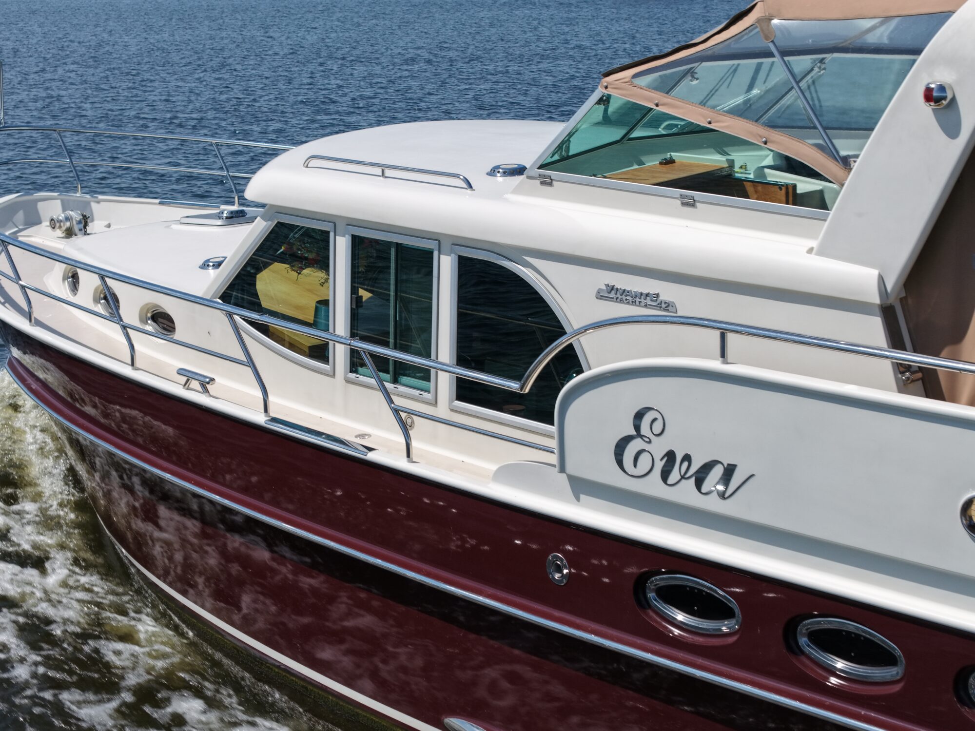 Motorboot Vivante 42 AK