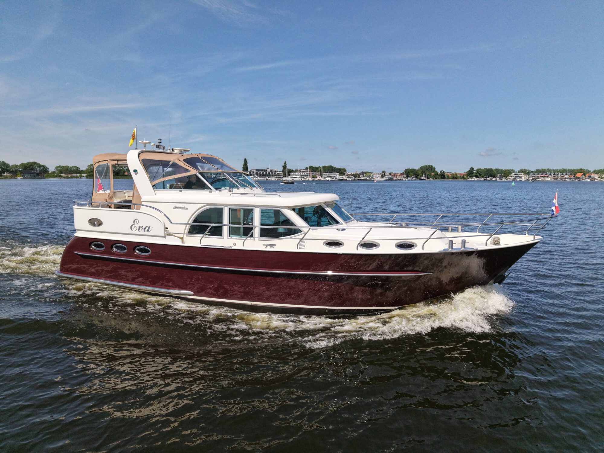 Motorboot Vivante 42 AK