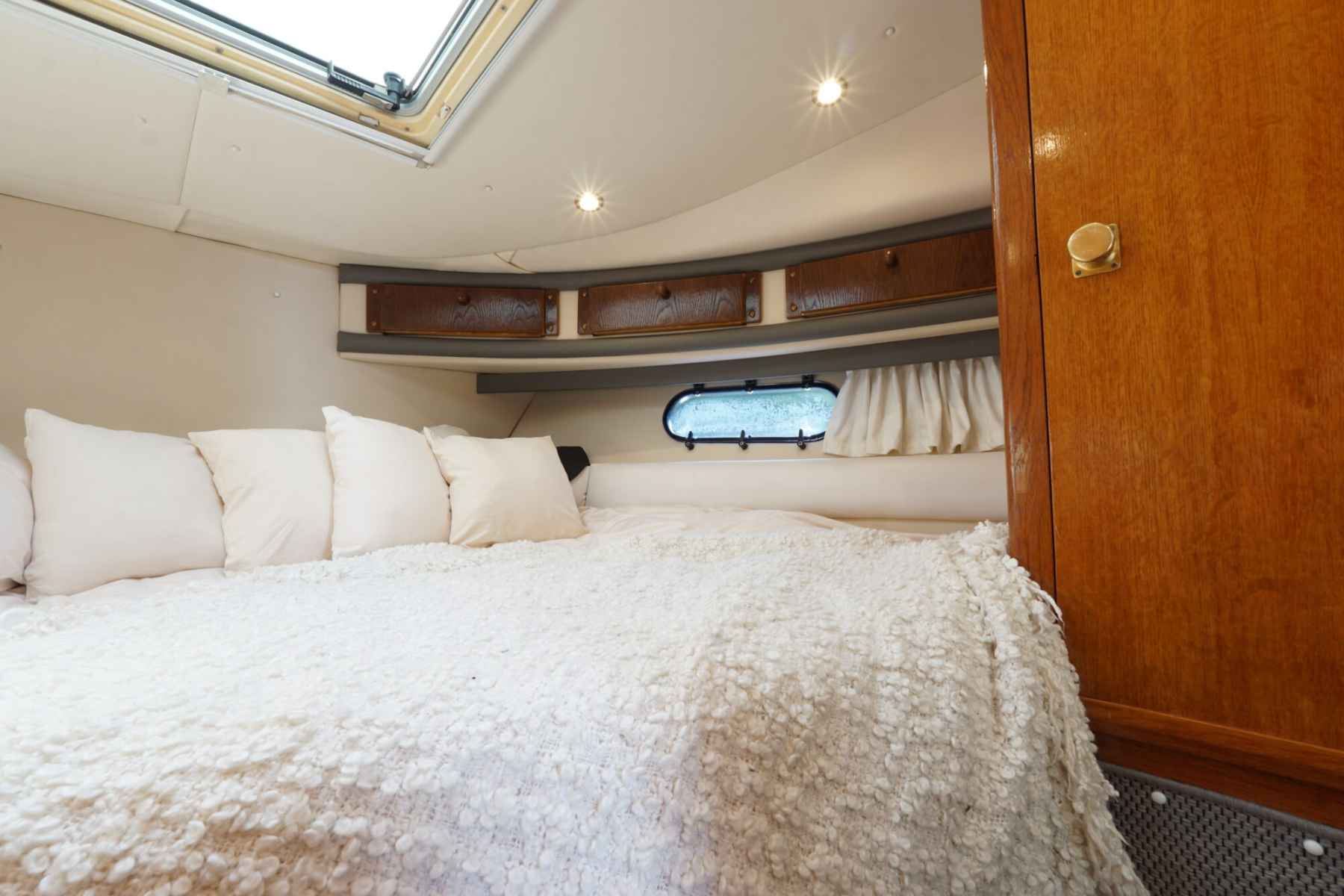 Motorboot Sealine 328 Sport Bridge