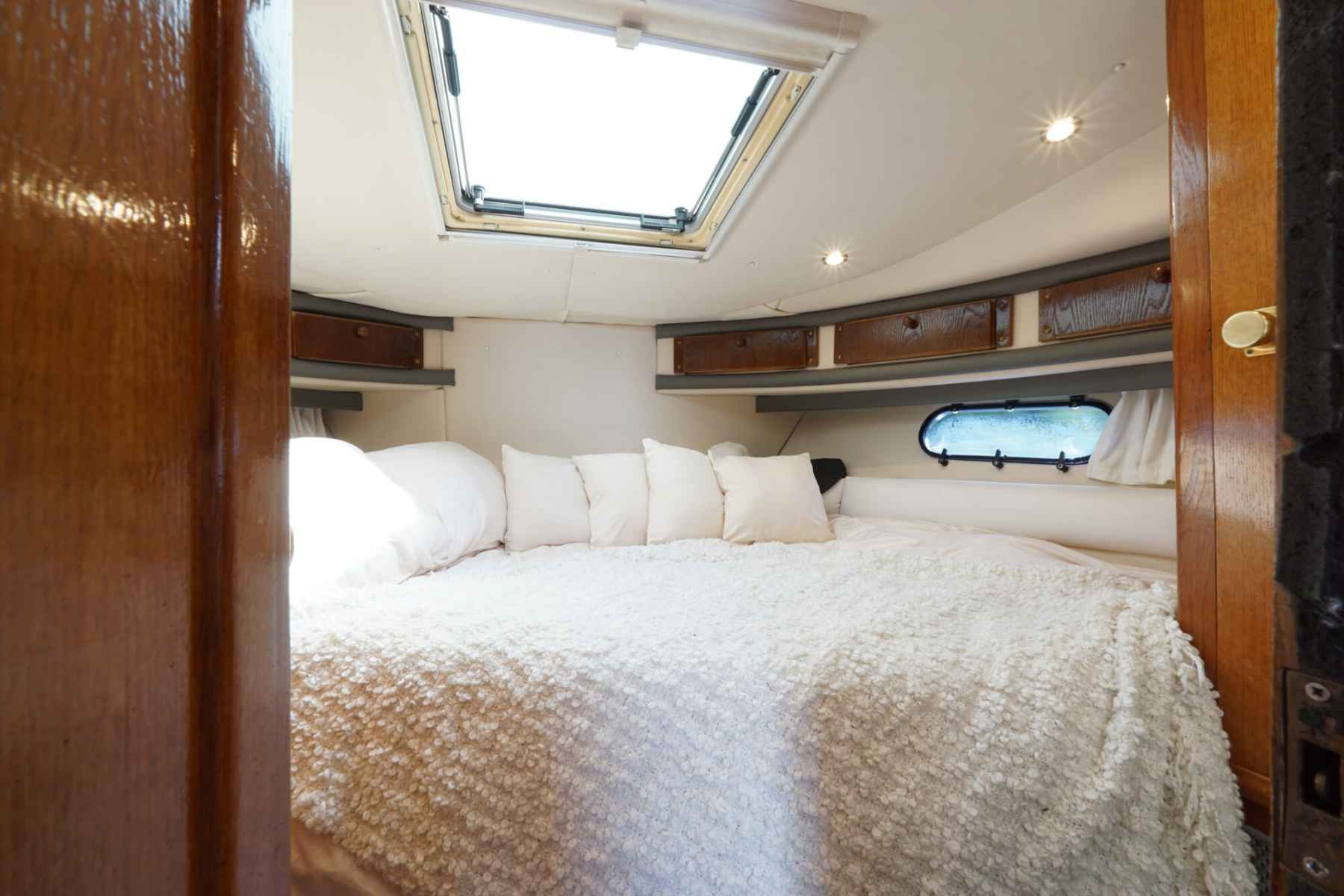 Motorboot Sealine 328 Sport Bridge