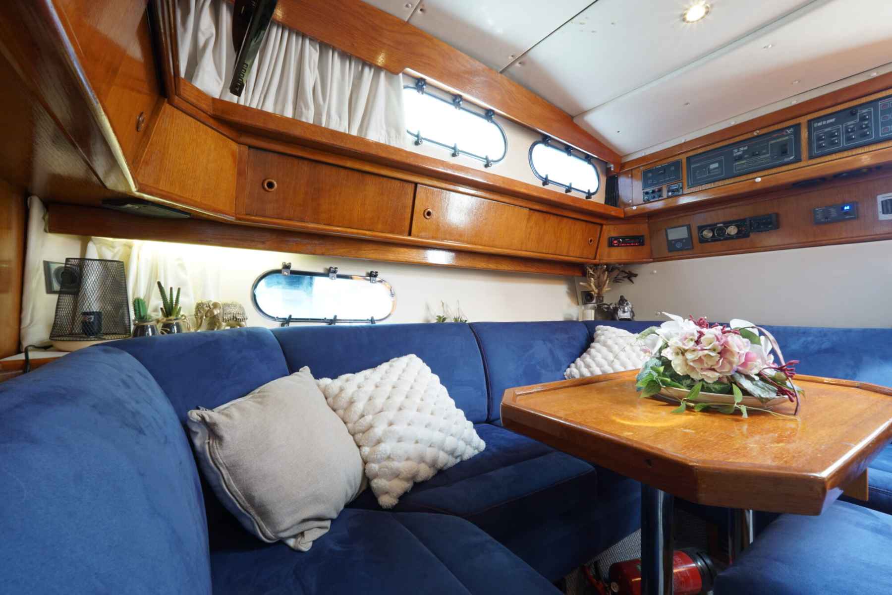 Motorboot Sealine 328 Sport Bridge
