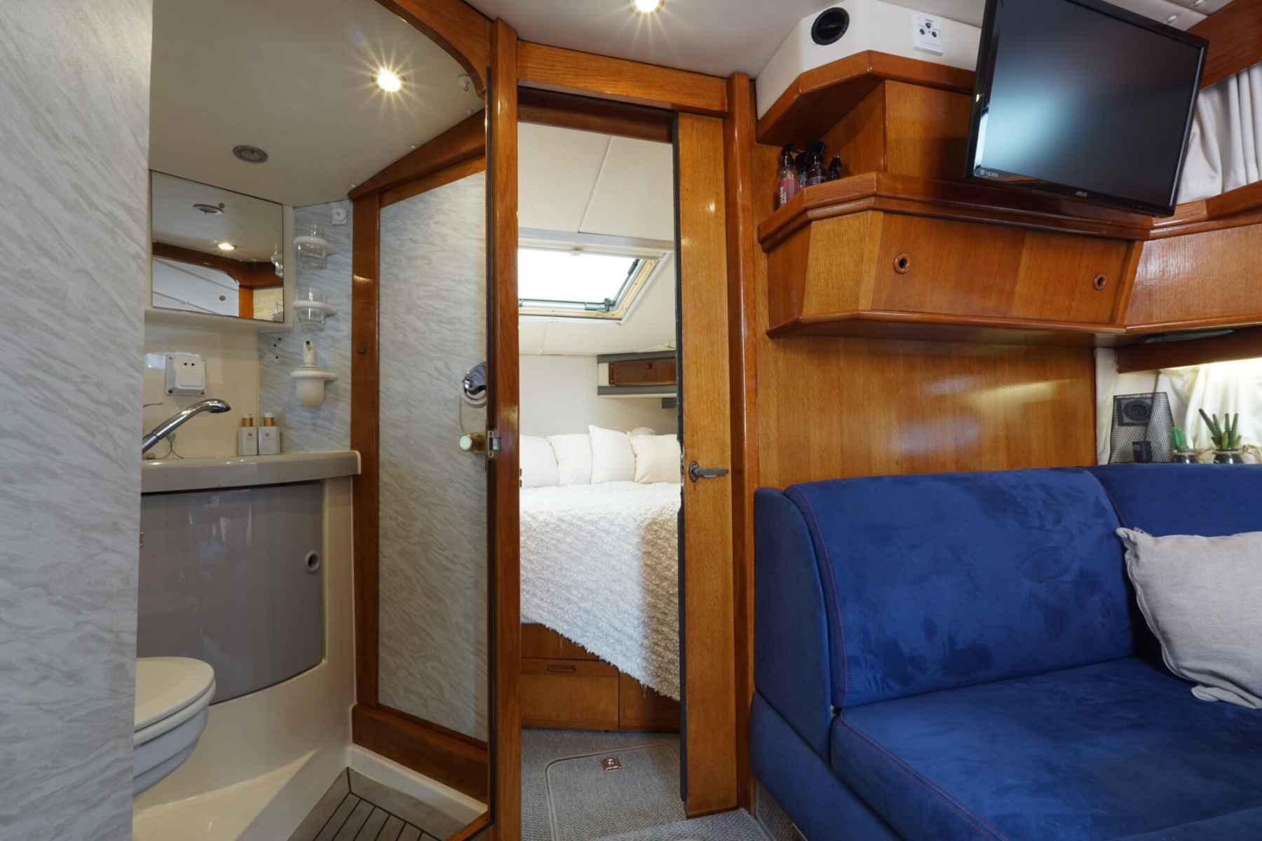 Motorboot Sealine 328 Sport Bridge