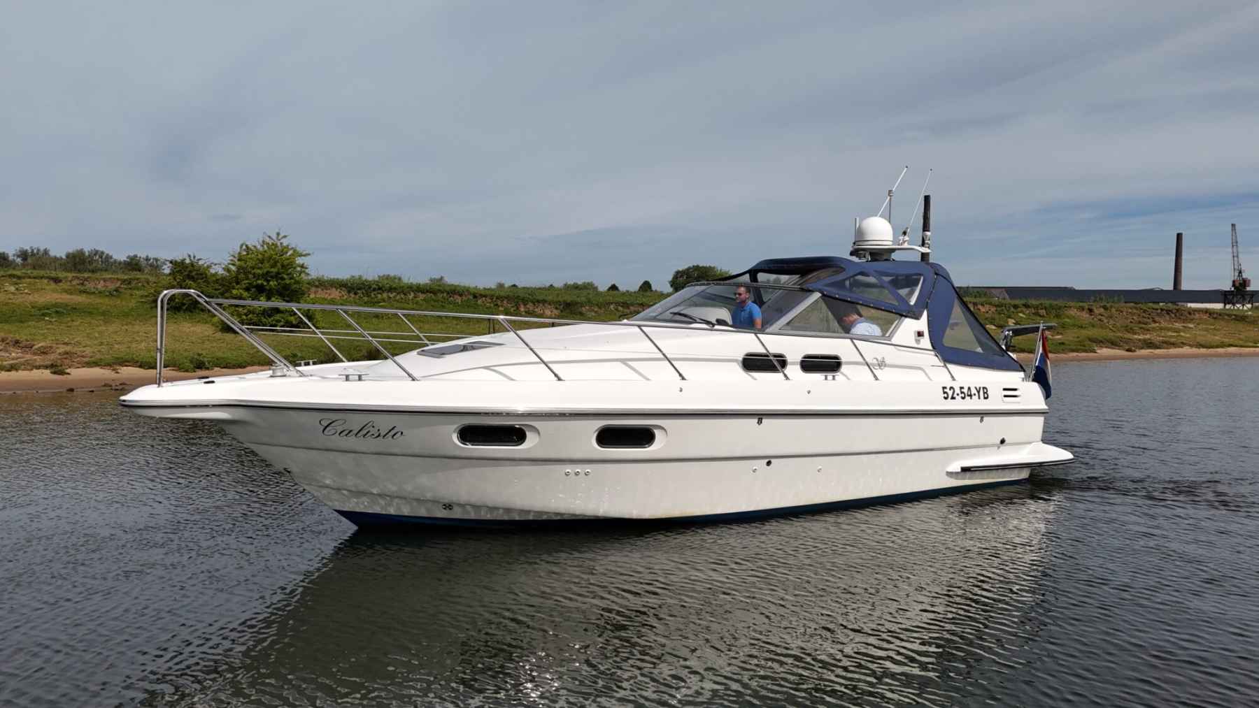 Motorboot Sealine 328 Sport Bridge