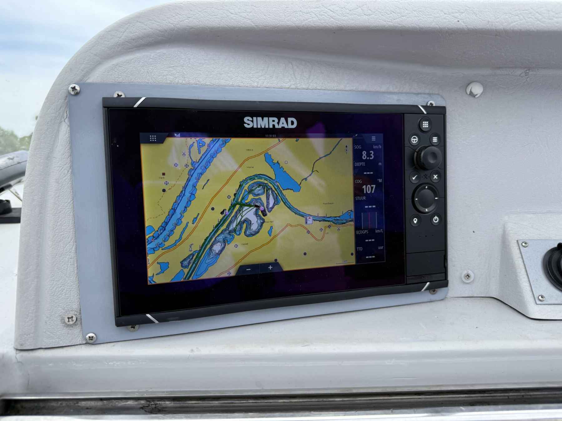 Motorboot Sealine 328 Sport Bridge