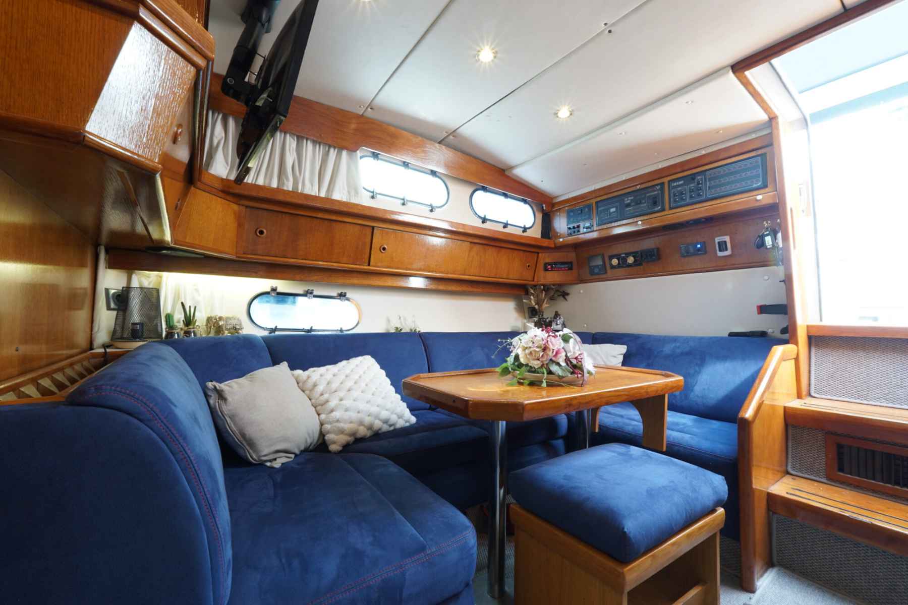 Motorboot Sealine 328 Sport Bridge
