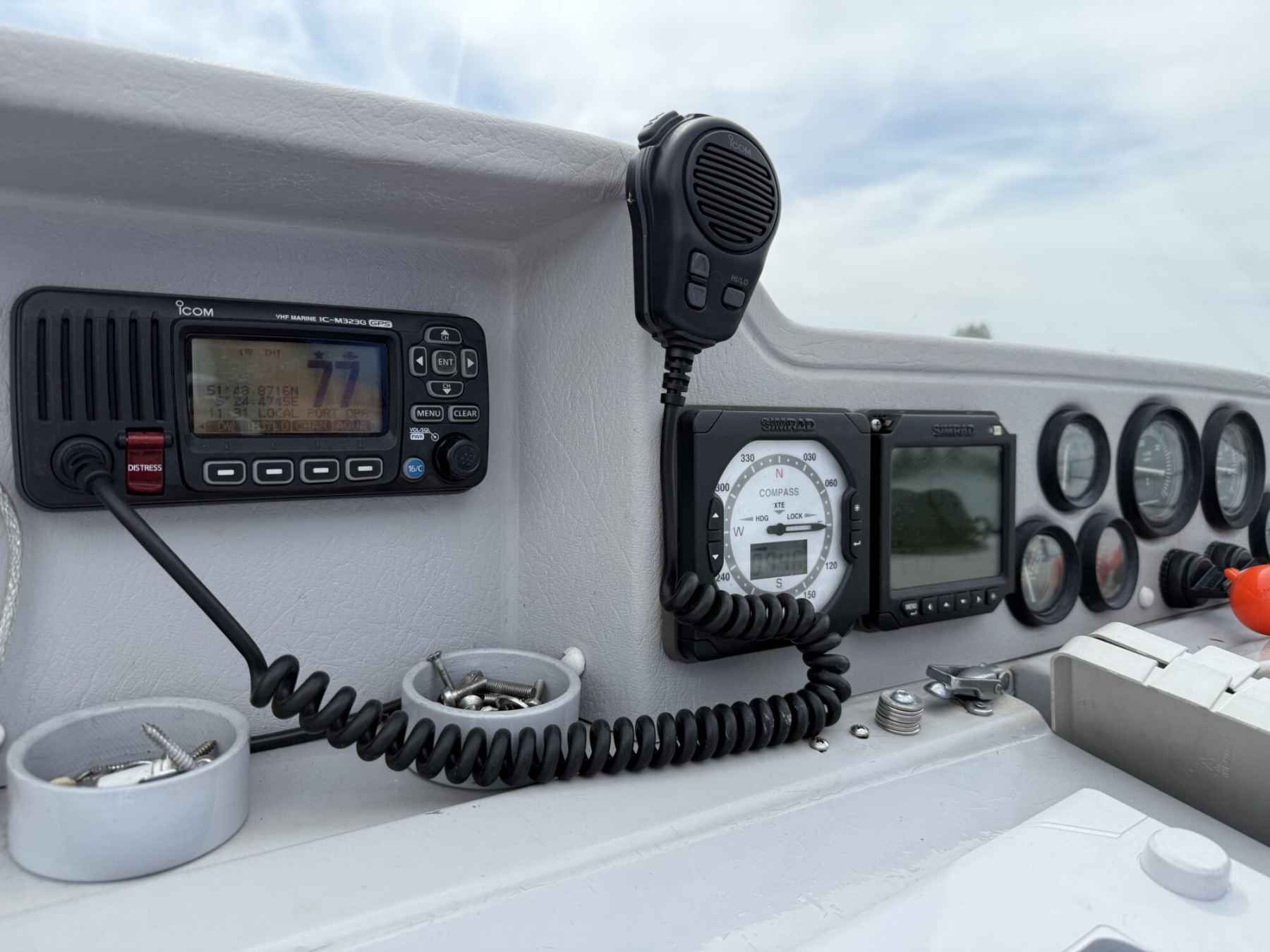 Motorboot Sealine 328 Sport Bridge
