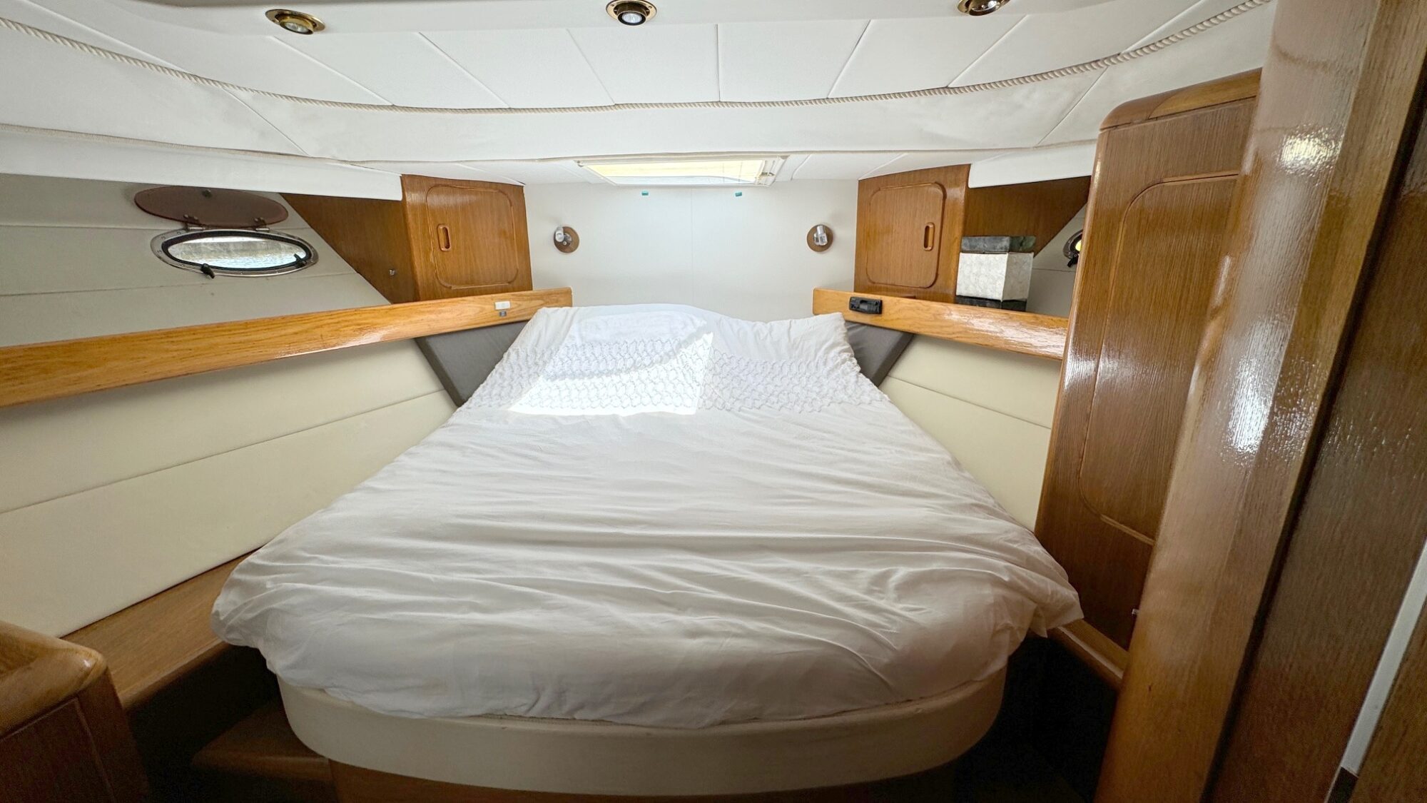 Motorboot Whitewater Wolfe 46 Flybridge