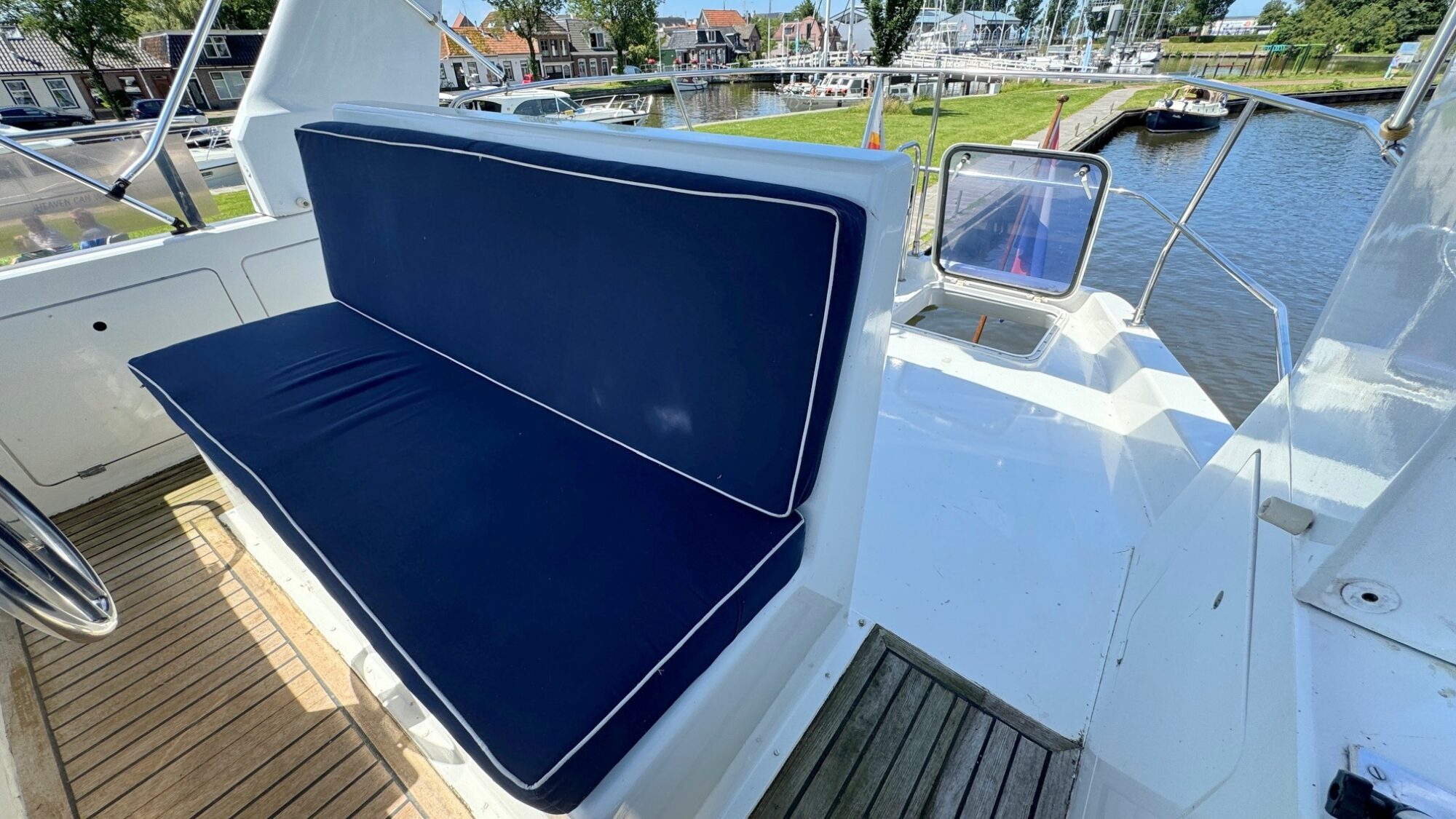 Motorboot Whitewater Wolfe 46 Flybridge