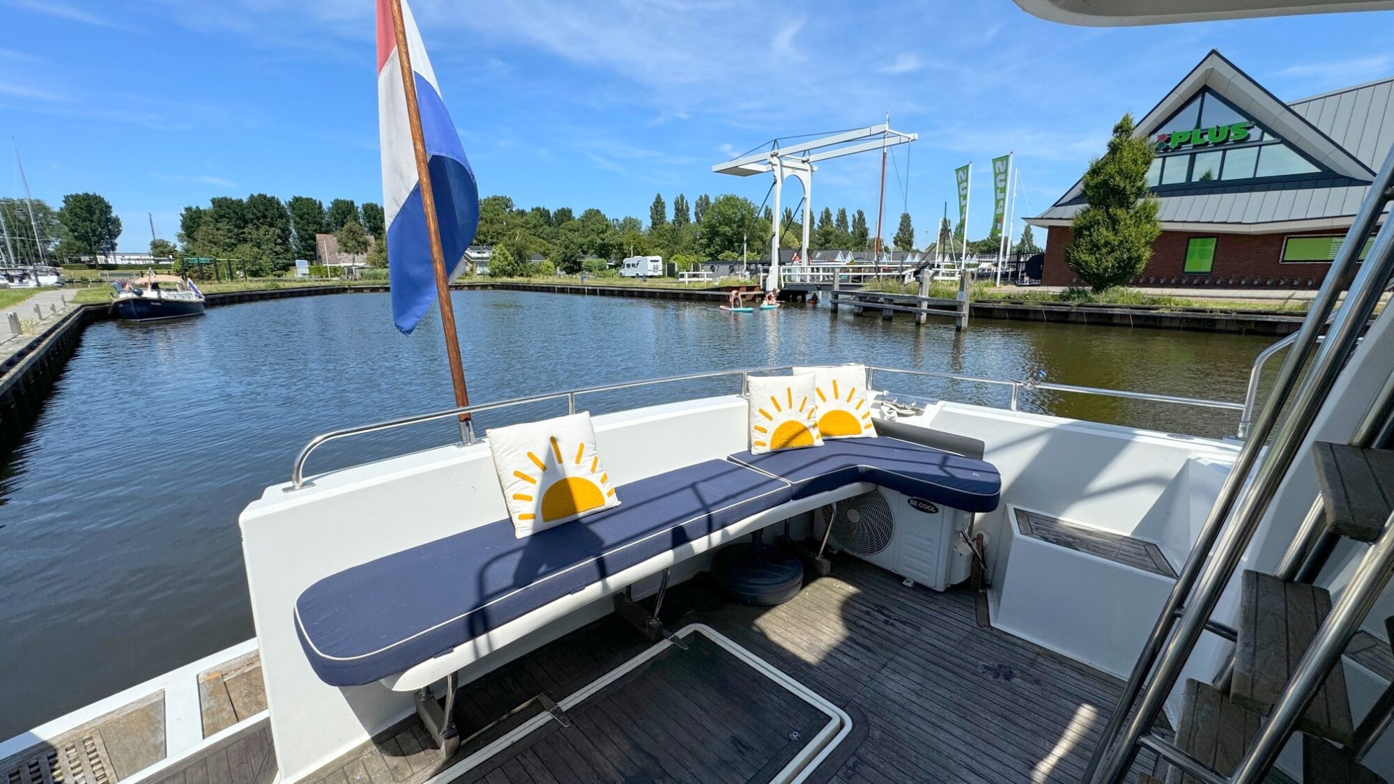 Motorboot Whitewater Wolfe 46 Flybridge