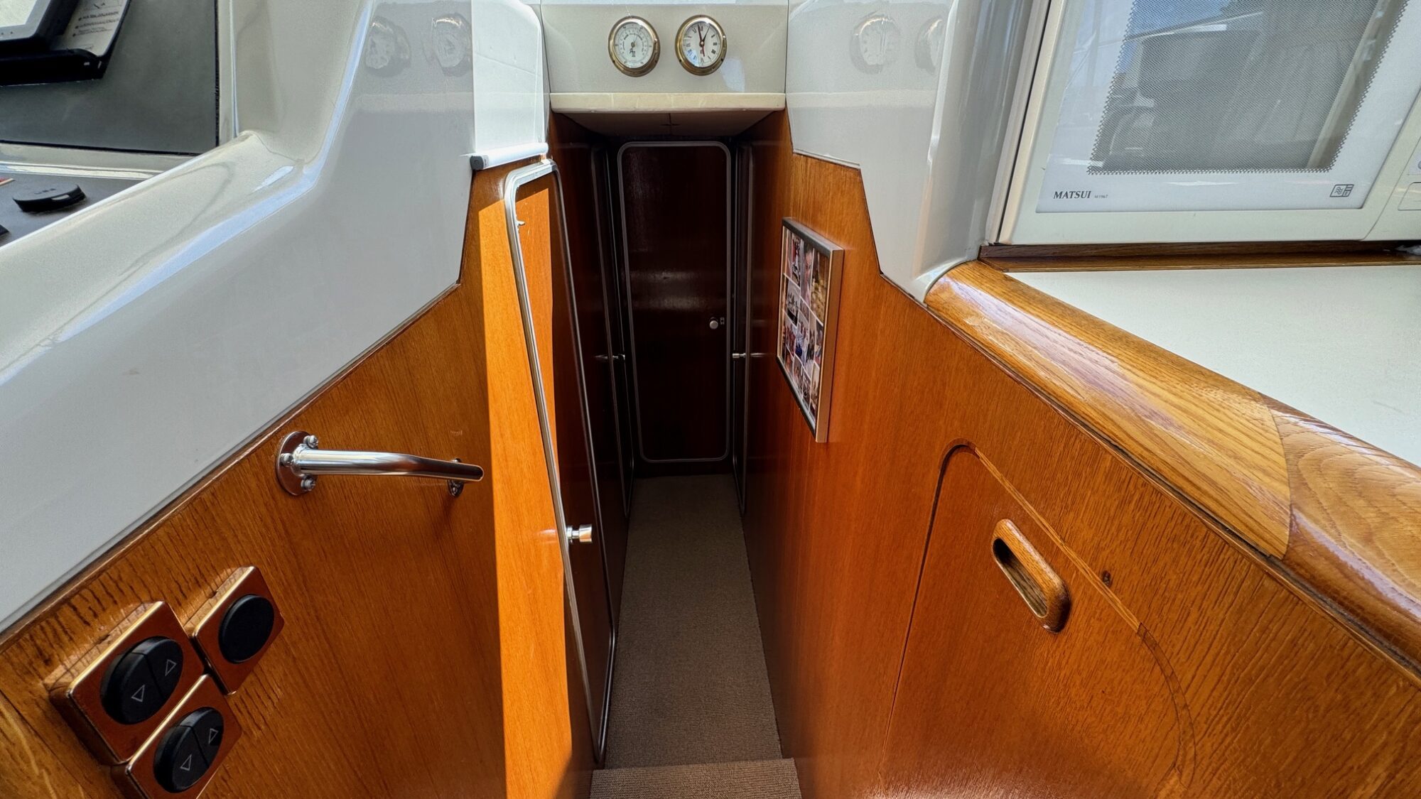 Motorboot Whitewater Wolfe 46 Flybridge