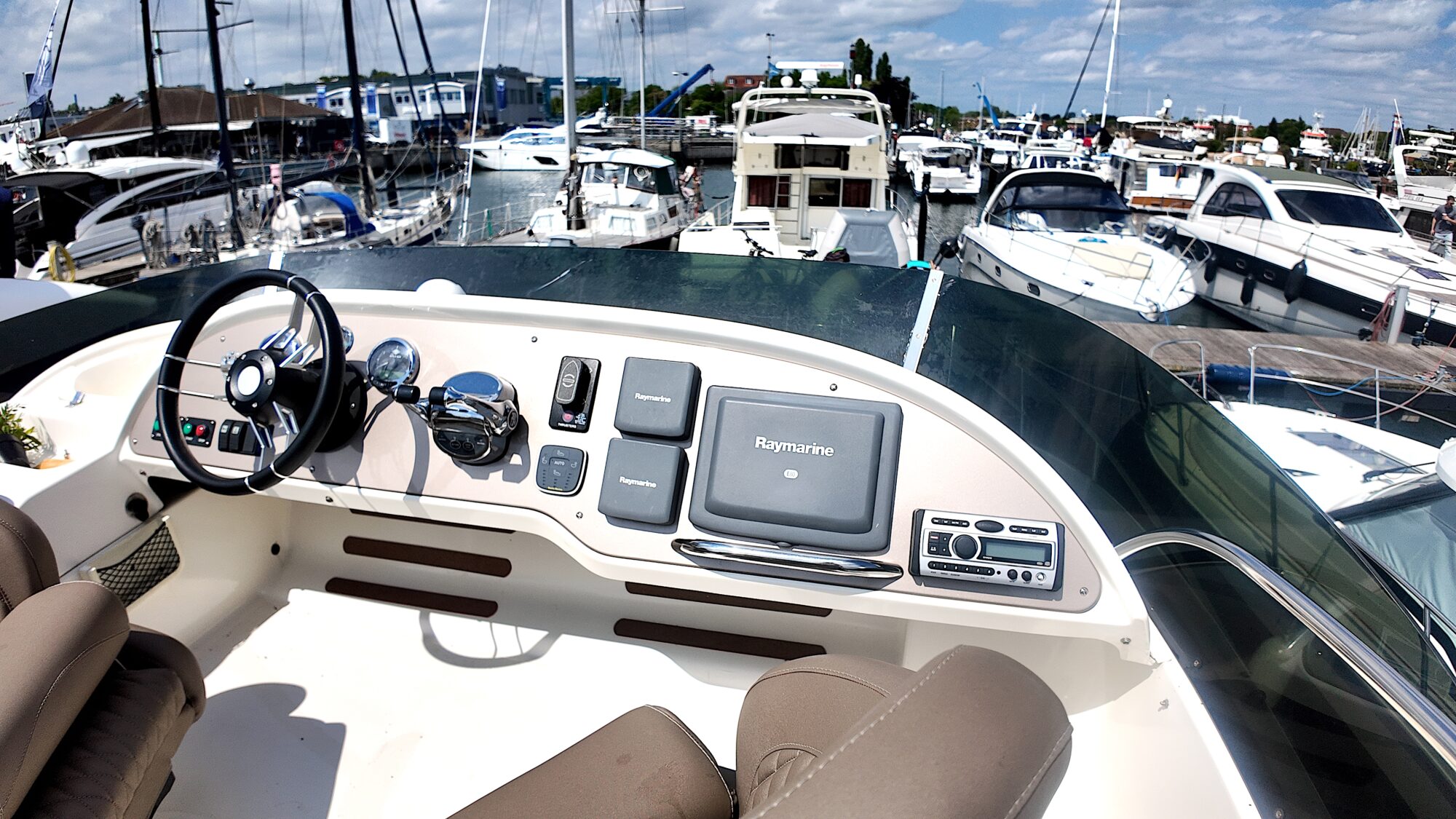 Motorboot Jeanneau Prestige 42 Flybridge