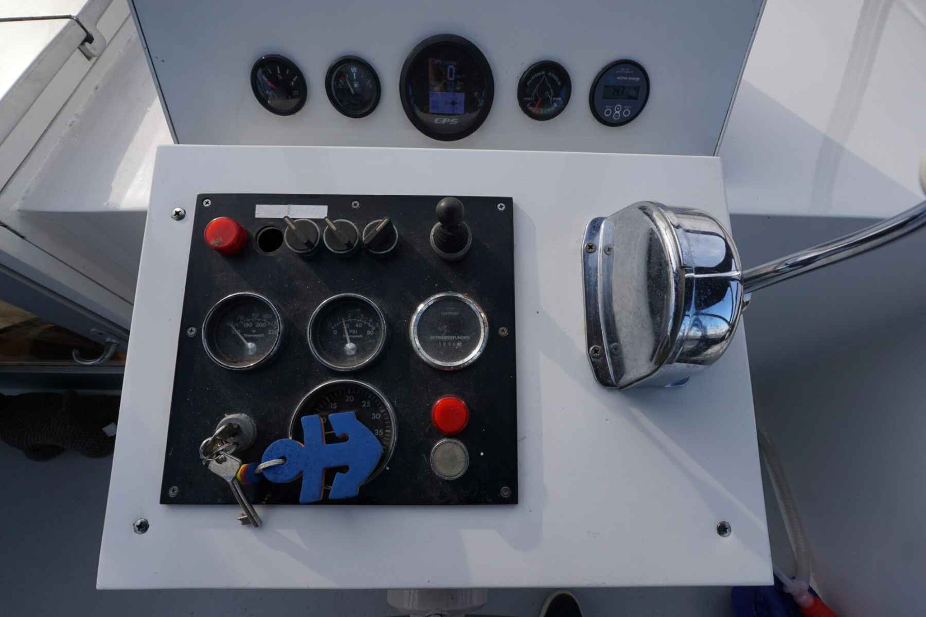 Motorboot Valkkruiser 12.60 AK Cabrio