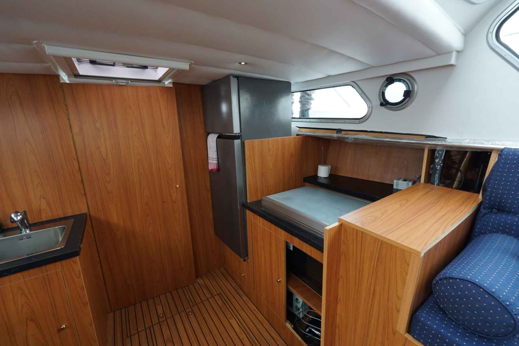 Motorboot Valkkruiser 12.60 AK Cabrio