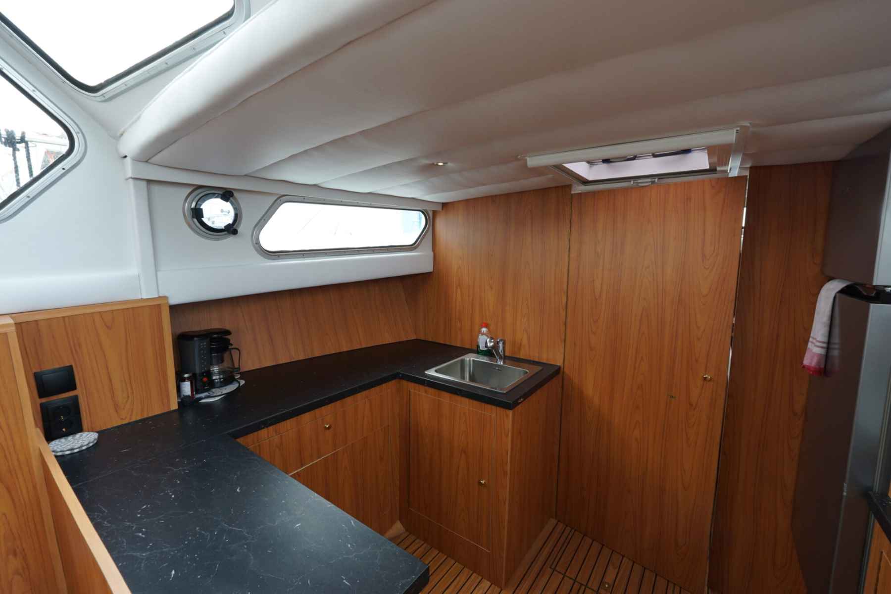 Motorboot Valkkruiser 12.60 AK Cabrio